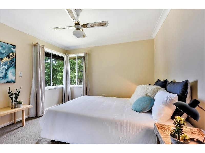 1 Mulgen Crescent, Bomaderry NSW 2541