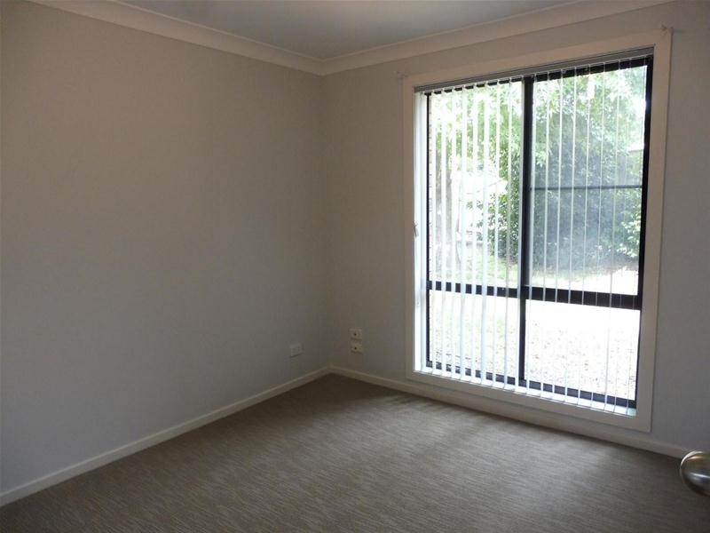 8 Beyeri Avenue, West Nowra NSW 2541