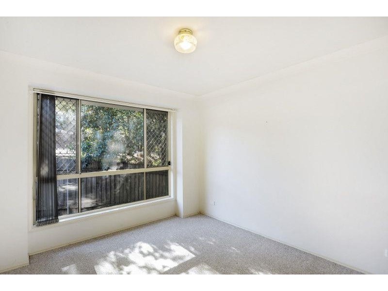 4/67 Brinawarr Street, Bomaderry NSW 2541