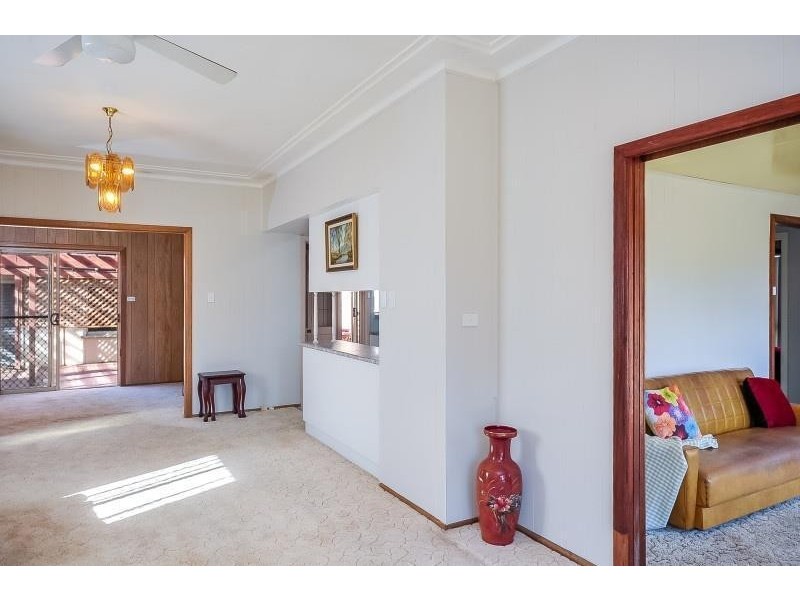 4 Crest Avenue, North Nowra NSW 2541