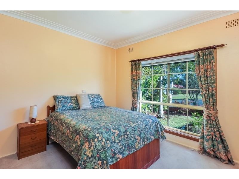 4 Crest Avenue, North Nowra NSW 2541