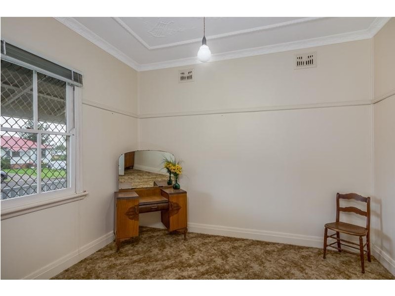 28 Birriley Street, Bomaderry NSW 2541
