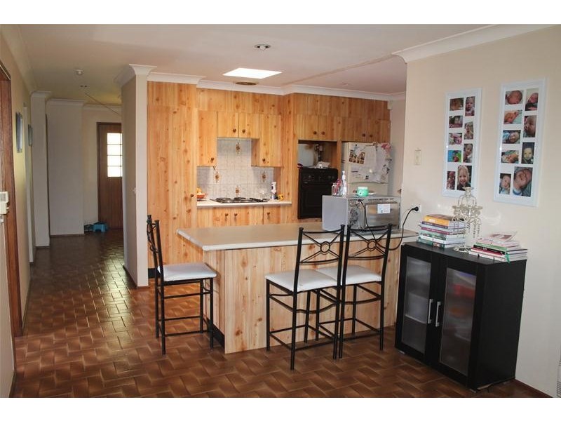 38 Edwards Avenue, Bomaderry NSW 2541