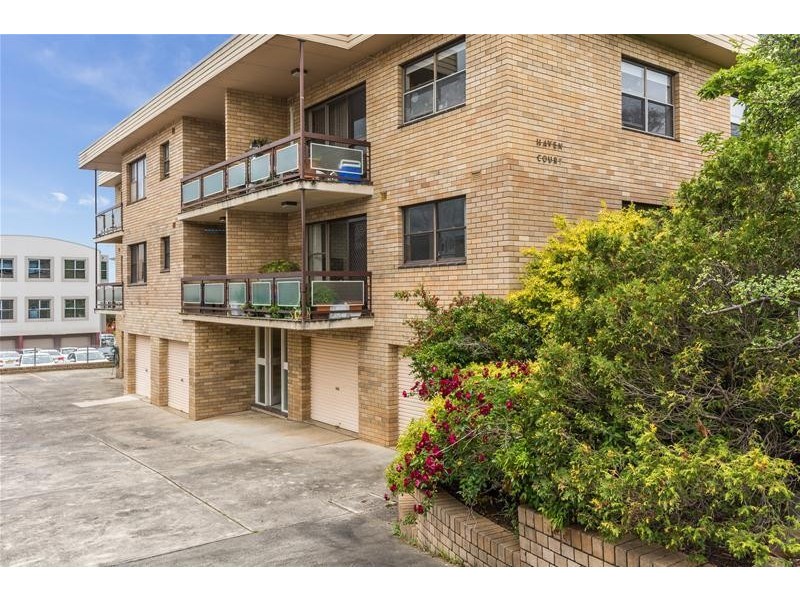 1/6 Burr Avenue, Nowra NSW 2541