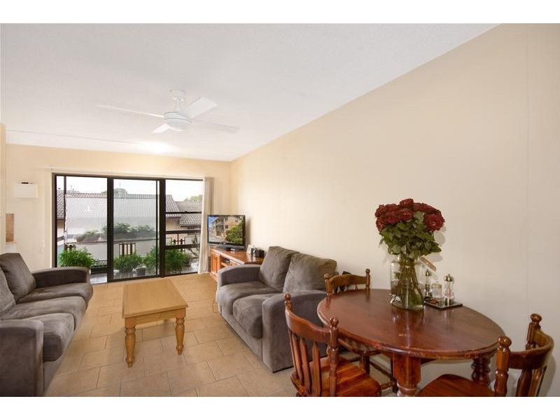 1/6 Burr Avenue, Nowra NSW 2541