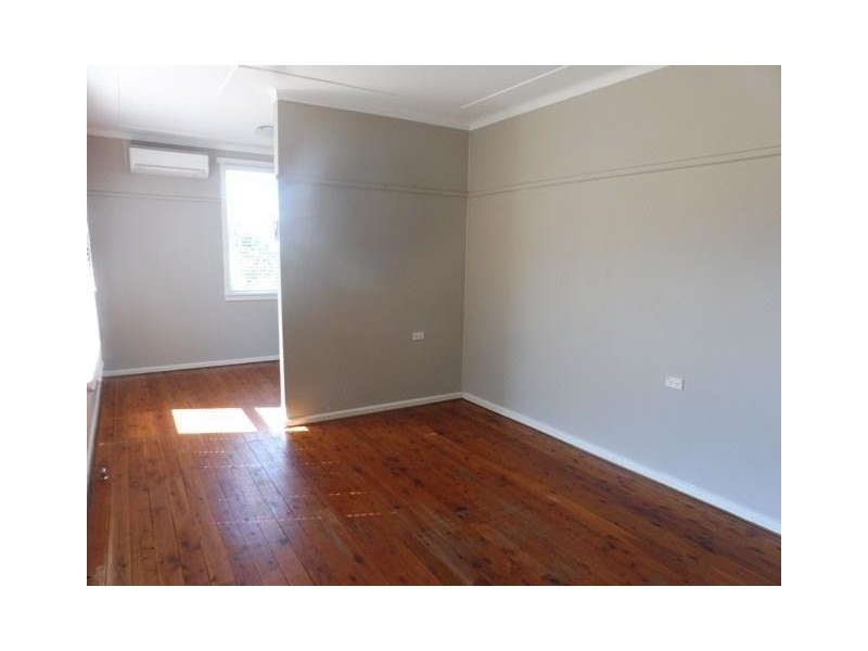 22 Tanang Street, Bomaderry NSW 2541