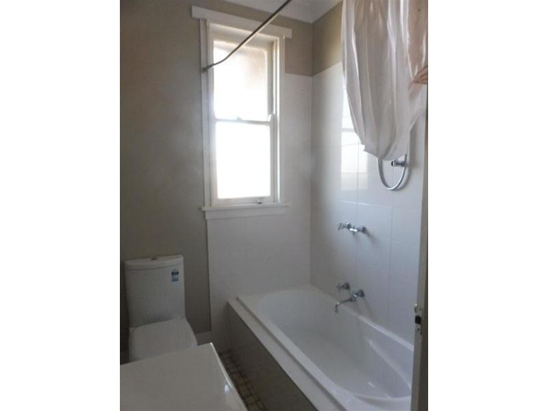 22 Tanang Street, Bomaderry NSW 2541