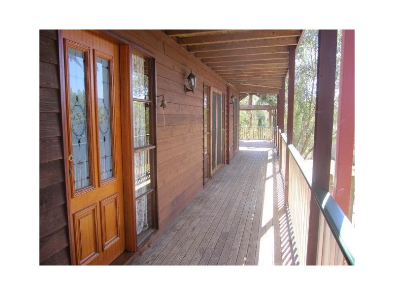 371 Princes Highway, Bomaderry NSW 2541