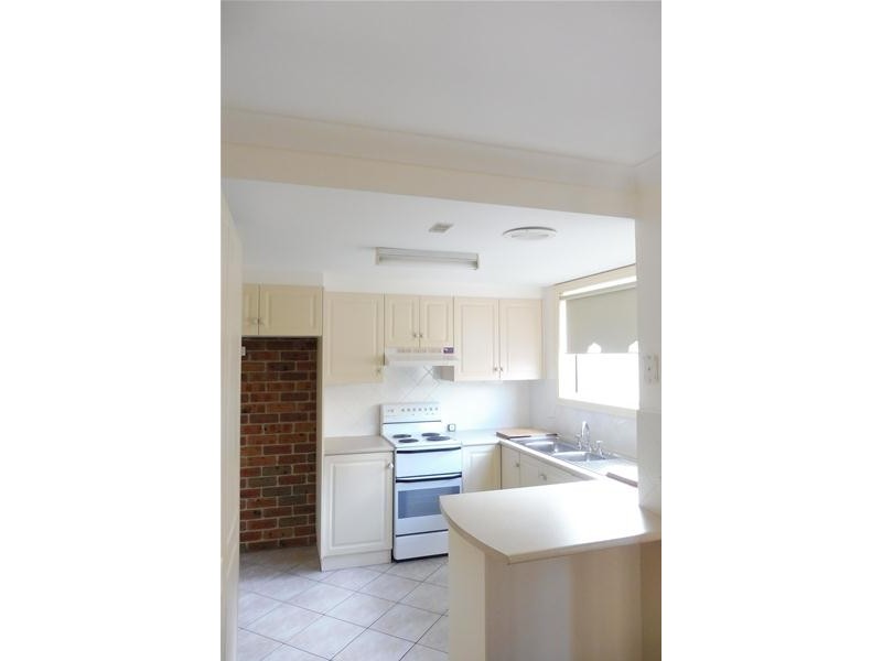 2/3 Campbell Place, Nowra NSW 2541