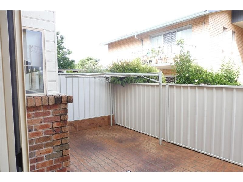 2/3 Campbell Place, Nowra NSW 2541