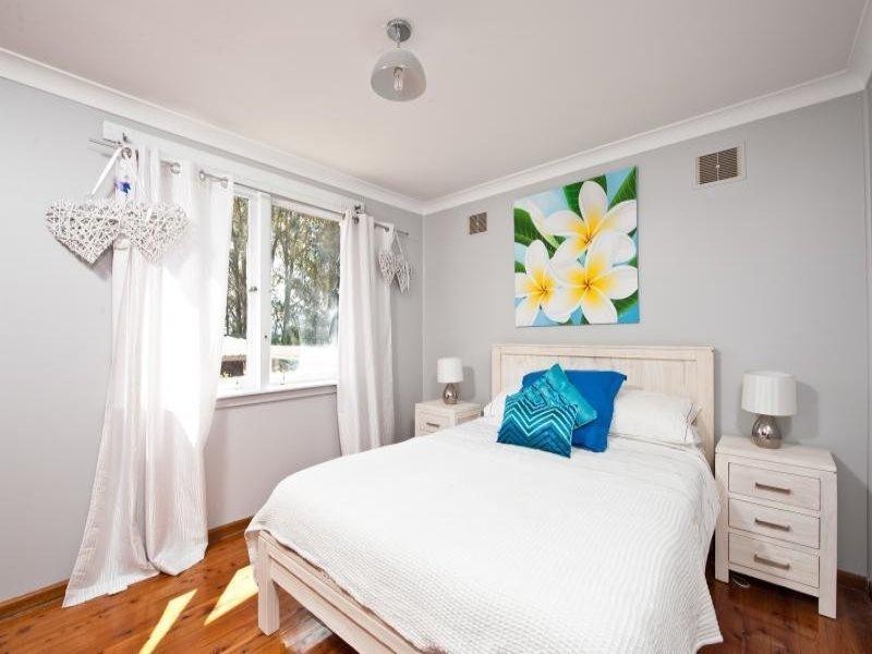 19 Taranna Crescent, Nowra NSW 2541