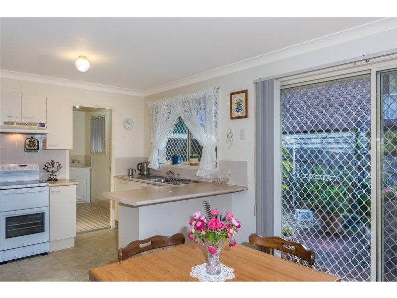 1/63 Brinawarr Street, Bomaderry NSW 2541