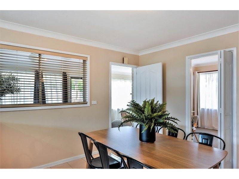 1 Mulgen Crescent, Bomaderry NSW 2541