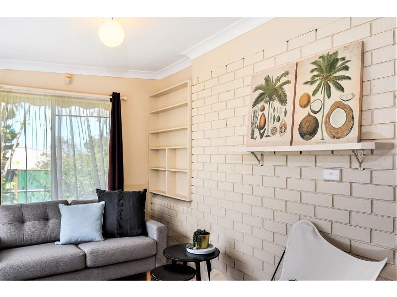 1 Mulgen Crescent, Bomaderry NSW 2541