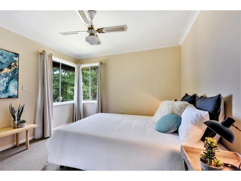 1 Mulgen Crescent, Bomaderry NSW 2541