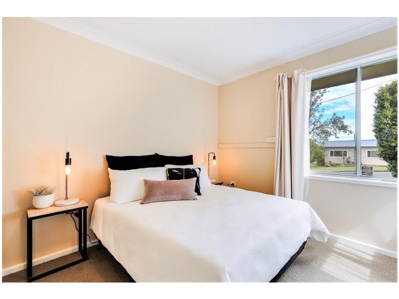 1 Mulgen Crescent, Bomaderry NSW 2541