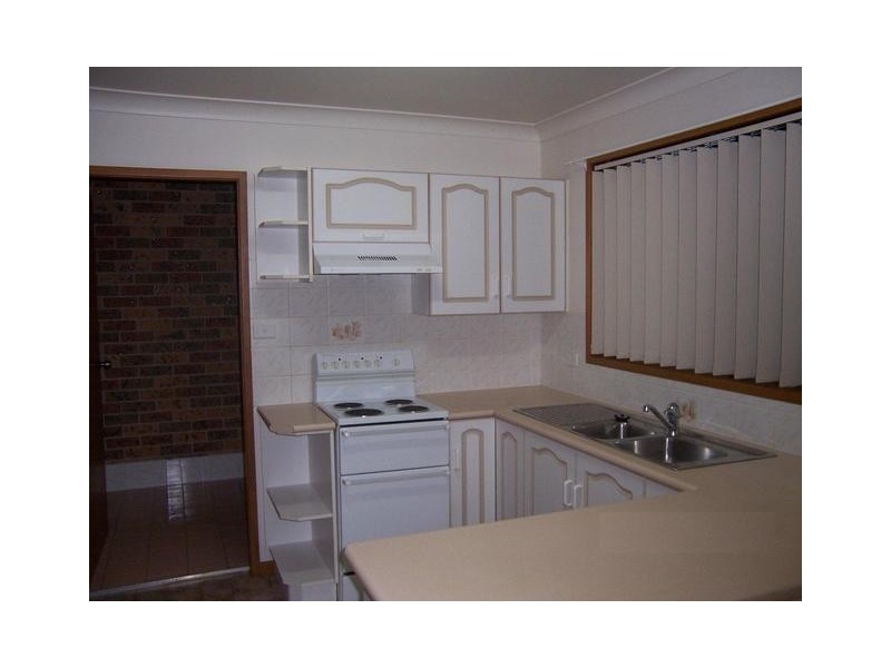 2A Herbert Close, Bomaderry NSW 2541