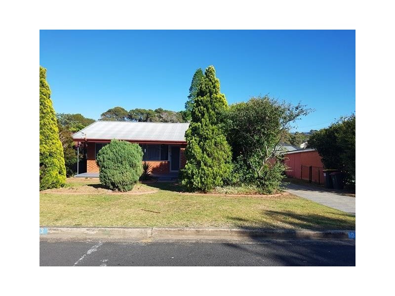 3 Brinawarr Street, Bomaderry NSW 2541