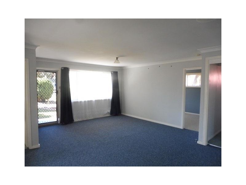 3 Brinawarr Street, Bomaderry NSW 2541