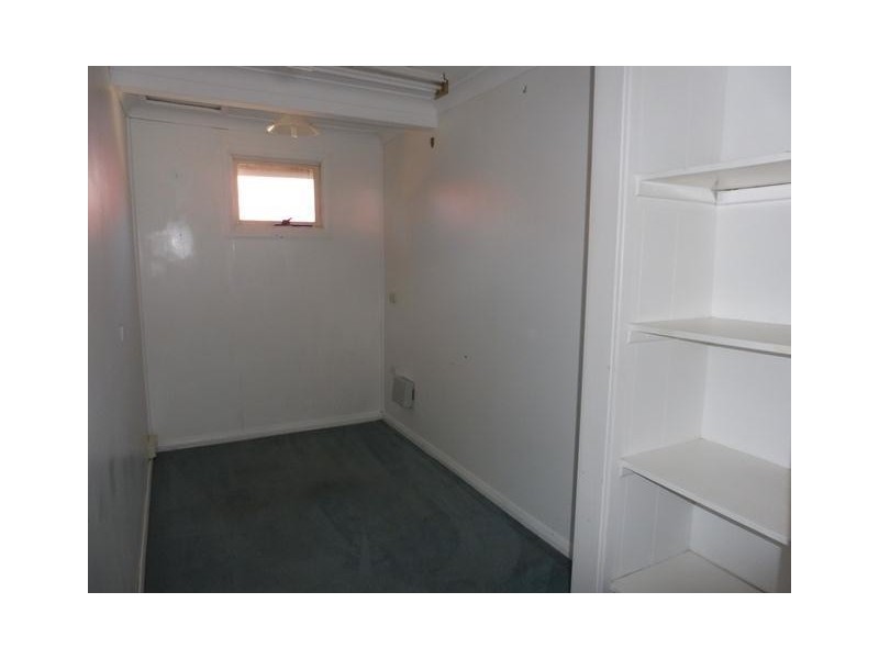 3 Brinawarr Street, Bomaderry NSW 2541