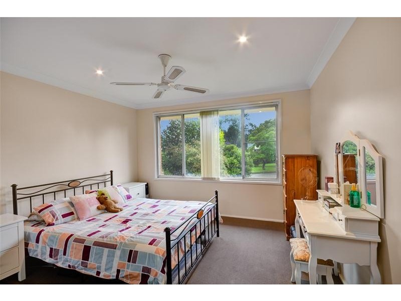 2 Bindon Close, Bomaderry NSW 2541
