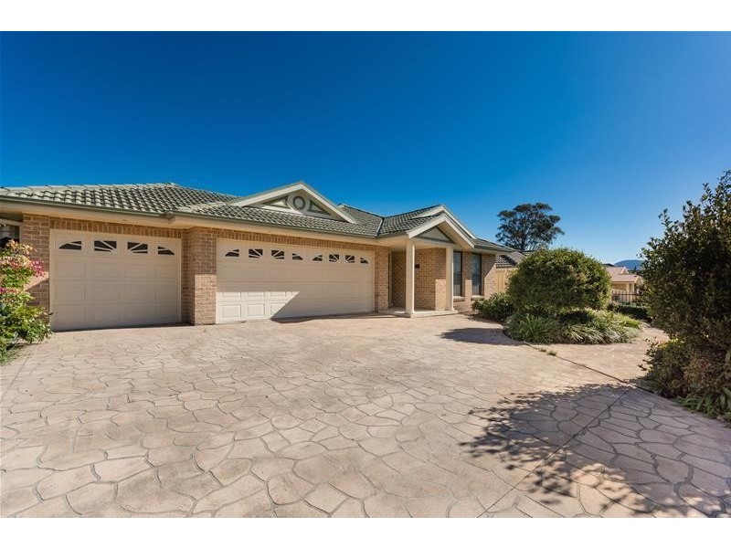 5 Burradoo Crescent, Nowra NSW 2541