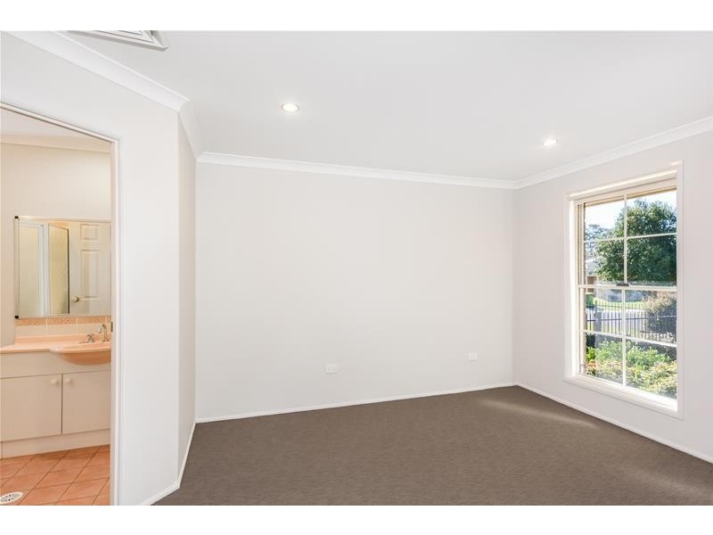 5 Burradoo Crescent, Nowra NSW 2541