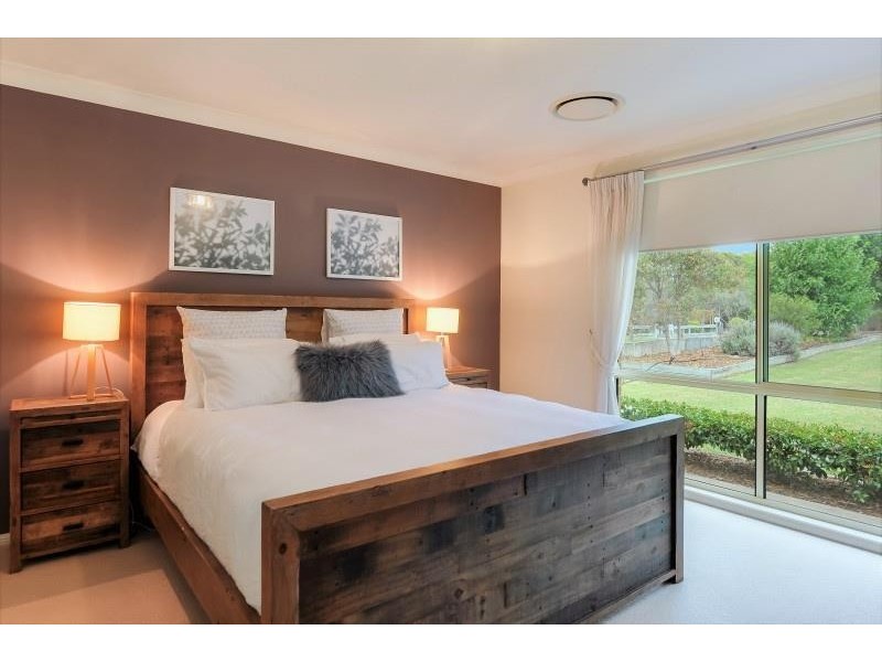 11 Stapleton Street, Falls Creek NSW 2540