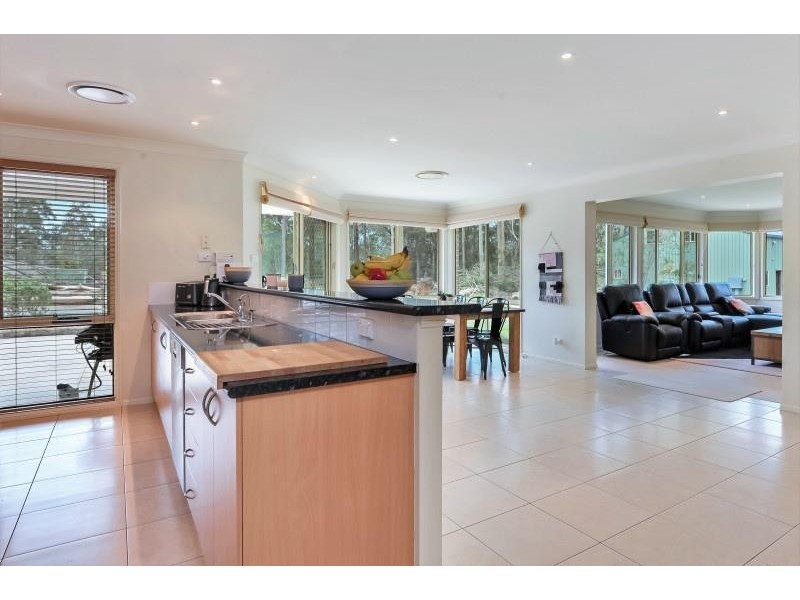 11 Stapleton Street, Falls Creek NSW 2540