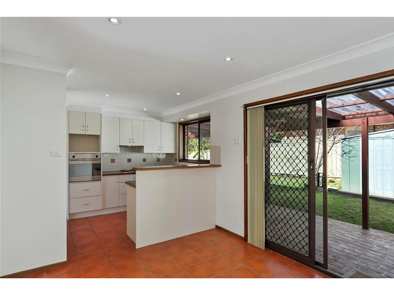 18 Rannoch Drive, West Nowra NSW 2541