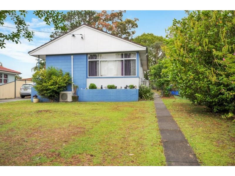 14 Sampson Crescent, Bomaderry NSW 2541