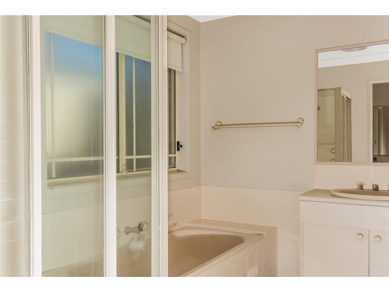 34 Rayleigh Drive, Worrigee NSW 2540