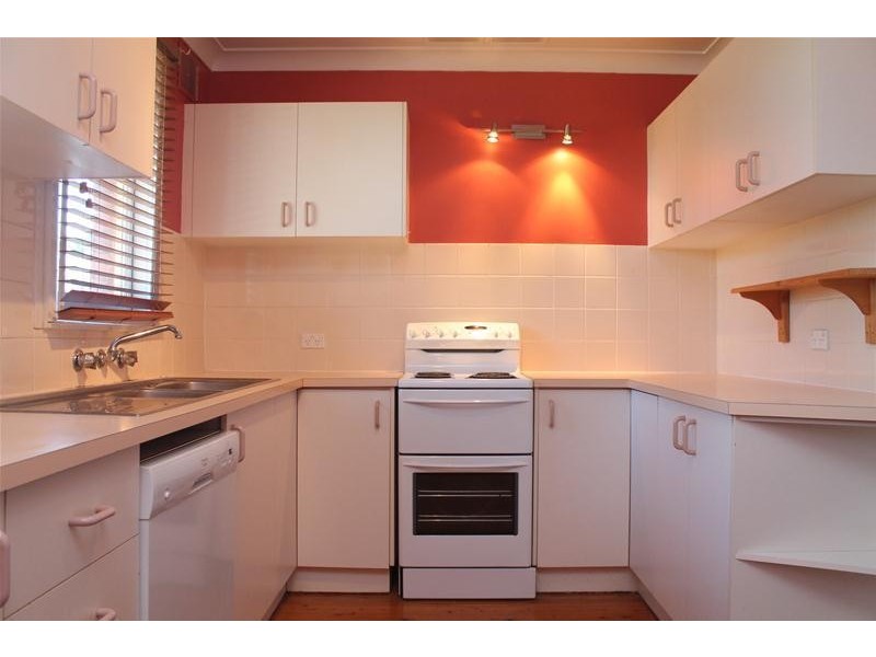 8 Wondalga Crescent, Nowra NSW 2541