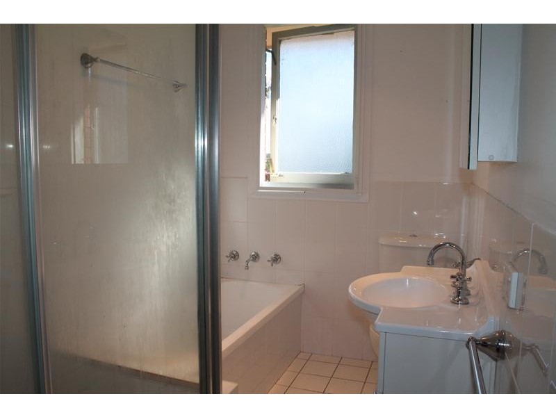 8 Wondalga Crescent, Nowra NSW 2541