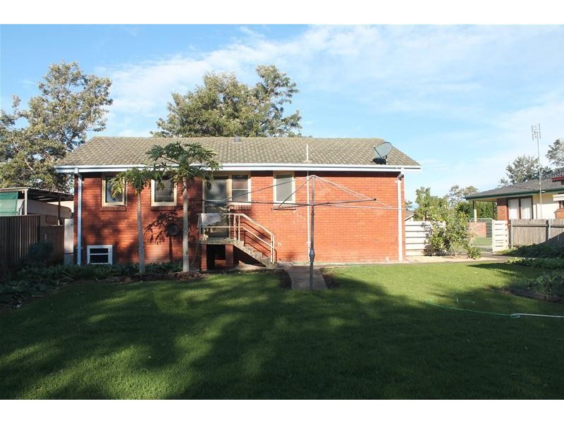 8 Wondalga Crescent, Nowra NSW 2541