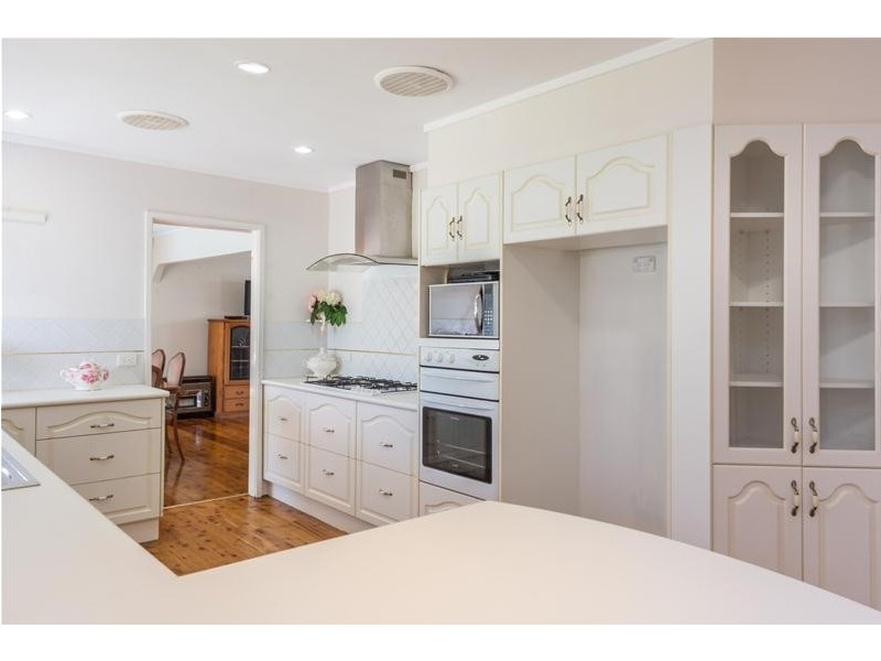 2 Philip Drive, North Nowra NSW 2541