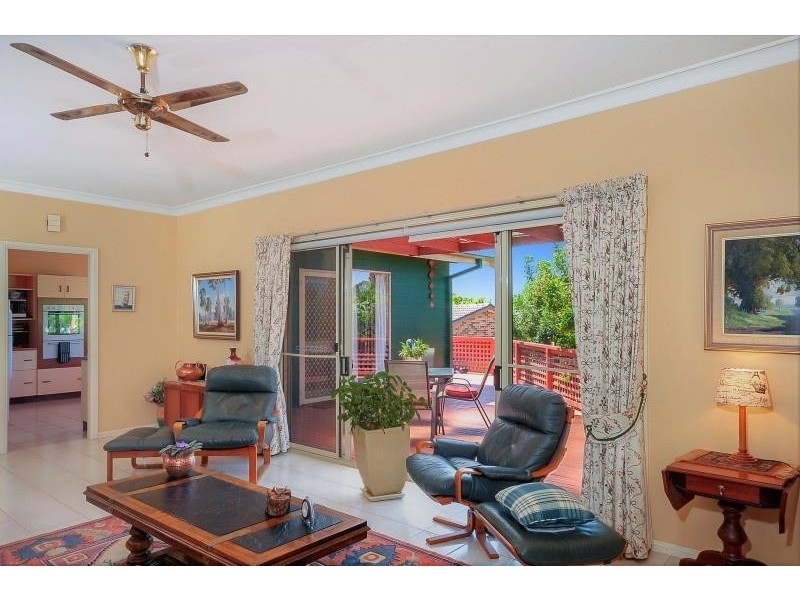 1 Wilari Close, Bomaderry NSW 2541