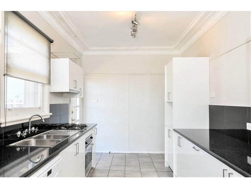 8 McDonald Avenue, Nowra NSW 2541