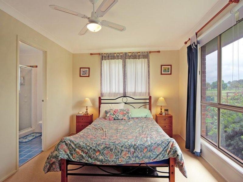 322 Stringybark Road, Nowra Hill NSW 2540