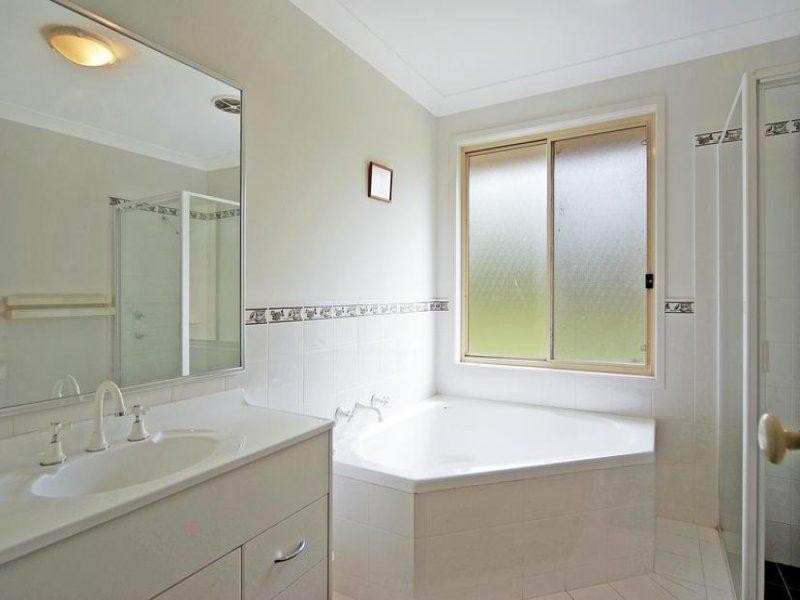 322 Stringybark Road, Nowra Hill NSW 2540