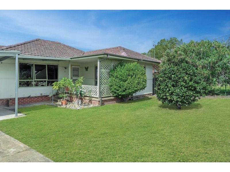 70 Wallace Street, Nowra NSW 2541