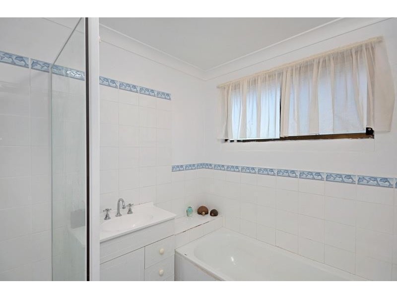 1 Glenair Avenue, West Nowra NSW 2541