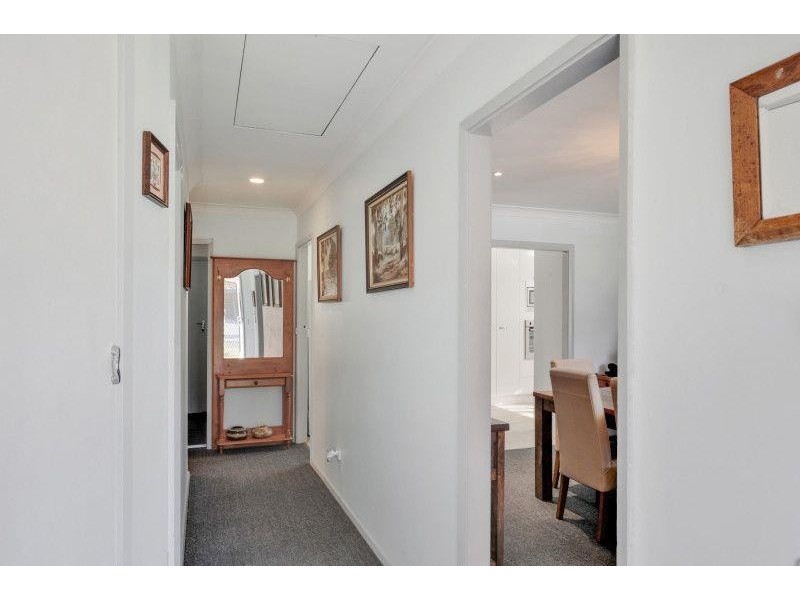 4 Pioneer Place, Nowra NSW 2541