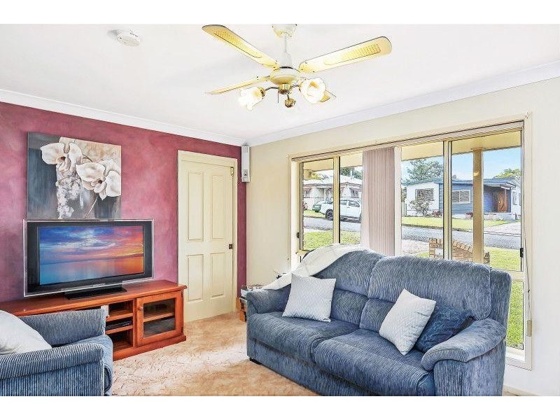 2B Mulgen Crescent, Bomaderry NSW 2541