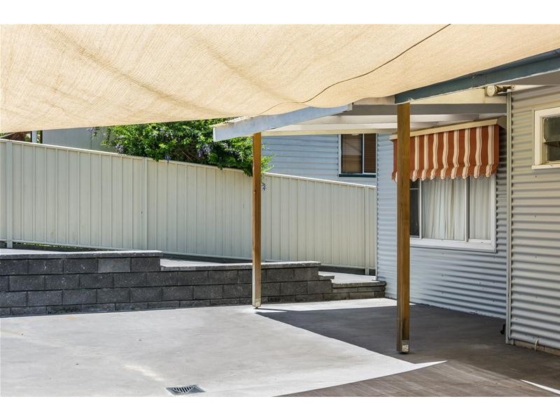 17 Elizabeth Avenue, Nowra NSW 2541