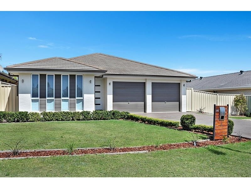 3 Hesperus Close, Nowra NSW 2541