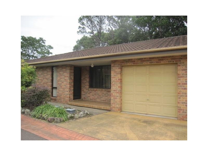 2 Herbert Close, Bomaderry NSW 2541