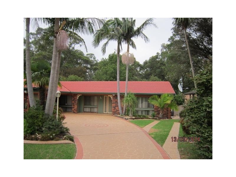 8 Cocos Palm Drive, Bomaderry NSW 2541