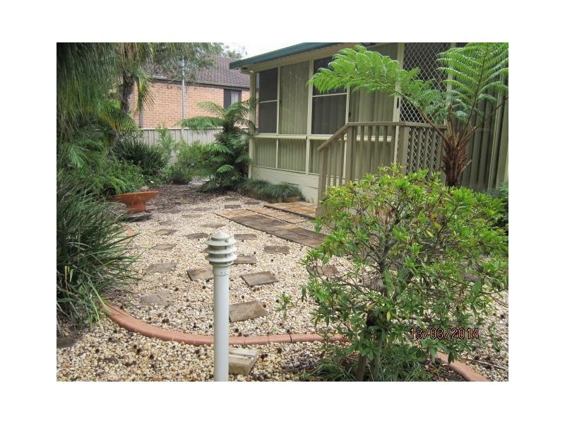 8 Cocos Palm Drive, Bomaderry NSW 2541