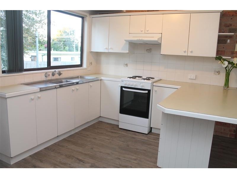 1/6 Penrose Drive, Bomaderry NSW 2541